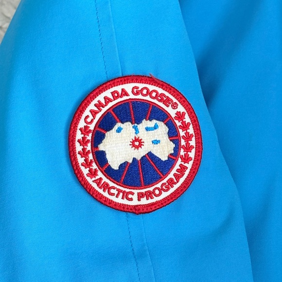 Authentic Canada Goose Jacket - Picture 5 of 9